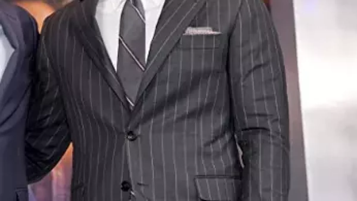 The Adam Project Suit  Ryan Reynolds Grey Suit
